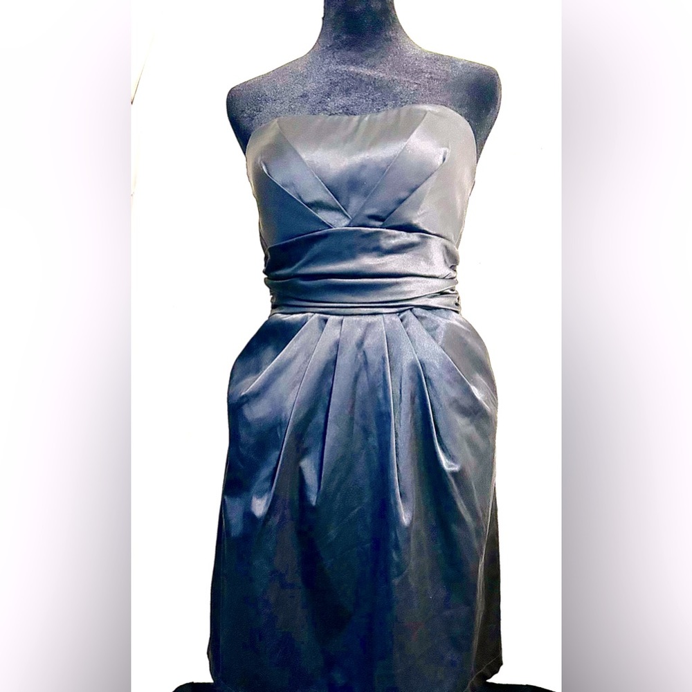 XXI size medium black satin like dress w/bow